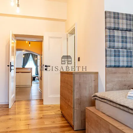 Lisabeth Aparthotel